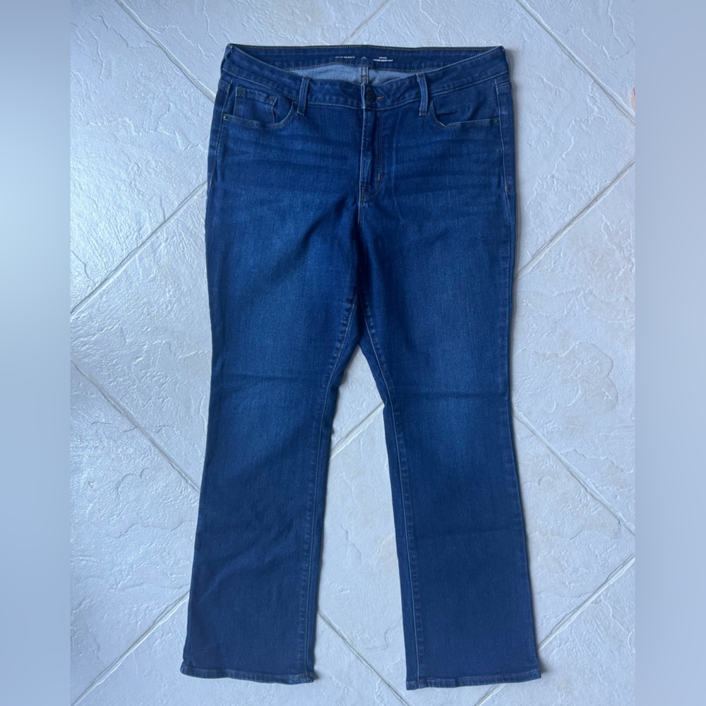 Old Navy Women's Boot Cut Jeans in Deep Blue